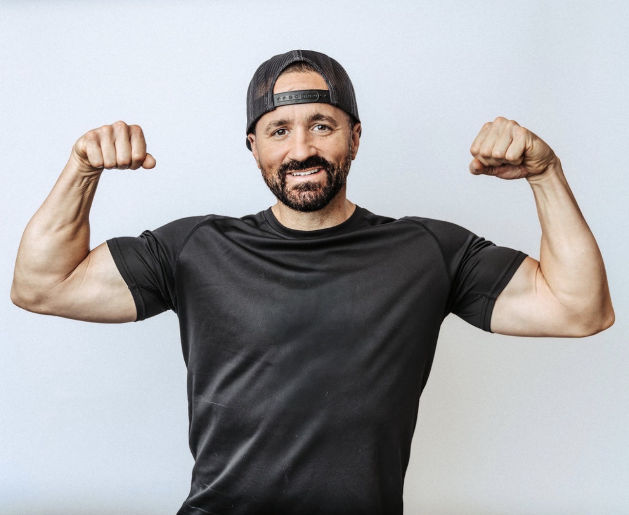 Shawn Taylor flexing
